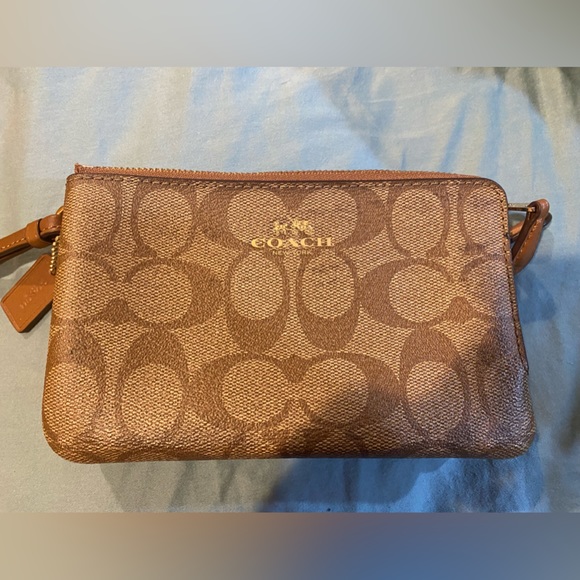 Wristlet - Picture 1 of 1